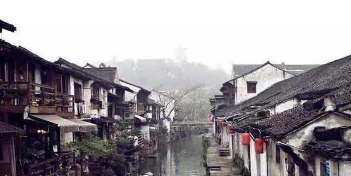 《古韵陕西》30、航拍发现深山里有一个庙-分享兴趣、聚焦热点的红迪社区